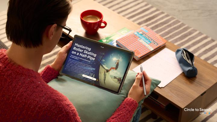 Actual product image Lenovo Idea Tab Pro (WLAN only, 12.70", 128 GB, Luna Grey)