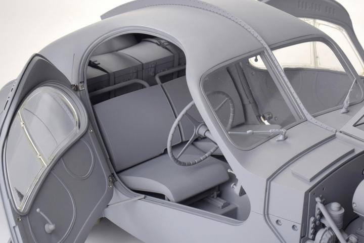 Immagine prodotto 1:8 IXO Bugatti 57 SC