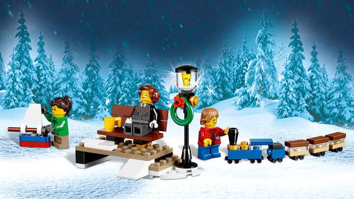 Produktbild LEGO Creator Festlicher Weihnachtszug (10254, LEGO Creator Expert)