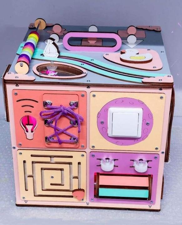 Produktbild Activity Board Sensorisches spielzeug, Motorikcenter, Activity würfel Busycube, Montessori Spielzeug - Rosa
