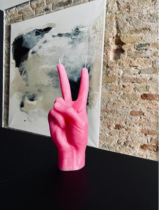 Actual product image Candle Hand Victory (1 pcs.)