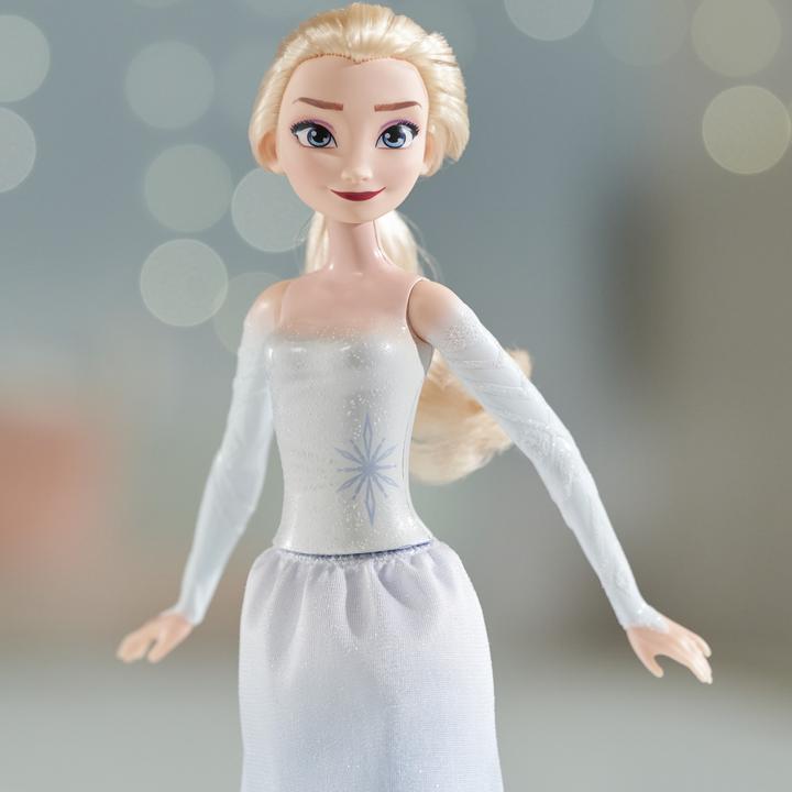 Image du produit Hasbro La magie de l'eau et les plaisirs de la campagne Elsa & Nokk