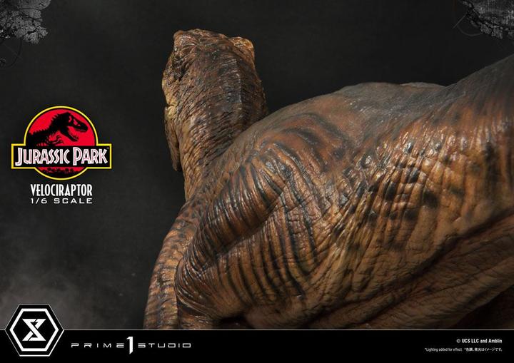 Actual product image Prime 1 Studio Jurassic Park Legacy Museum Collection Velociraptor Attack