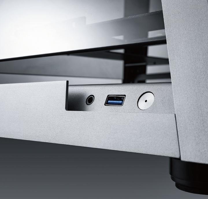Actual product image Azza Pyramid Mini 806 (Mini-ITX)