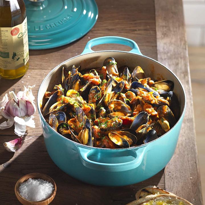 Actual product image Le Creuset Signature (24 cm, Casserole + Stewpot, Cast iron)