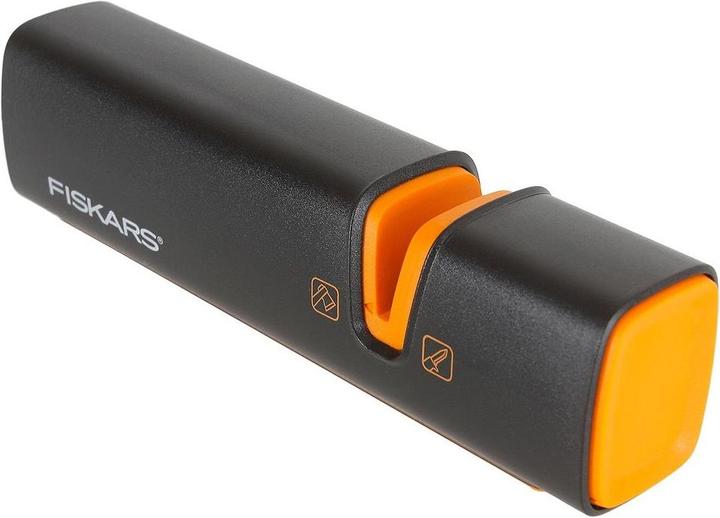 Actual product image Fiskars Axe and knife sharpener