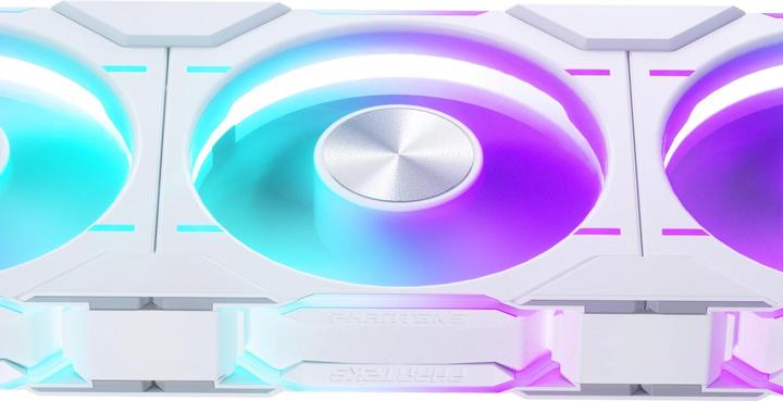 Actual product image Phanteks D30 PWM Regular Airflow D-RGB Fan, 3-pack - 120mm, white (120 mm, 3 x)