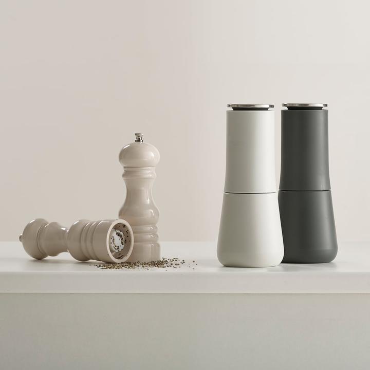 Actual product image Joseph Joseph Milltop salt and pepper mill (Salt, Pepper)