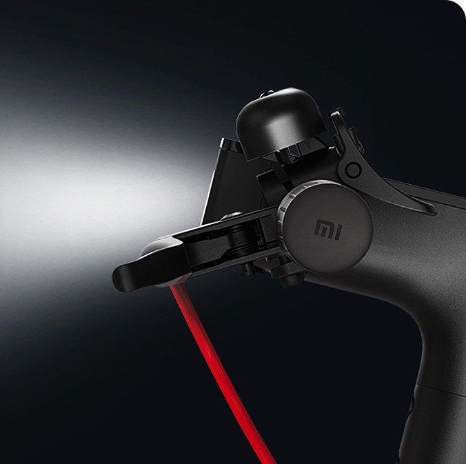 Produktbild Xiaomi Mi Pro (25 km/h, 45 km, 300 W)
