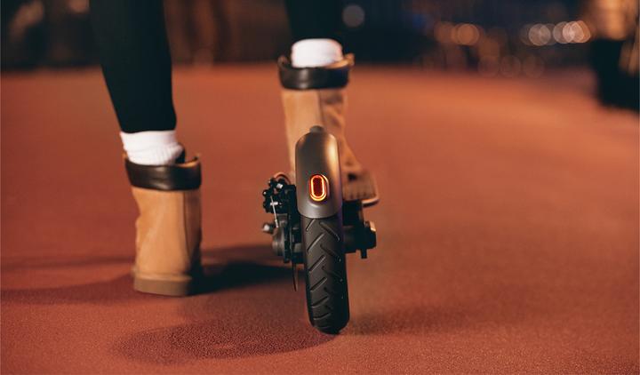 Produktbild Xiaomi Mi Pro (25 km/h, 45 km, 300 W)