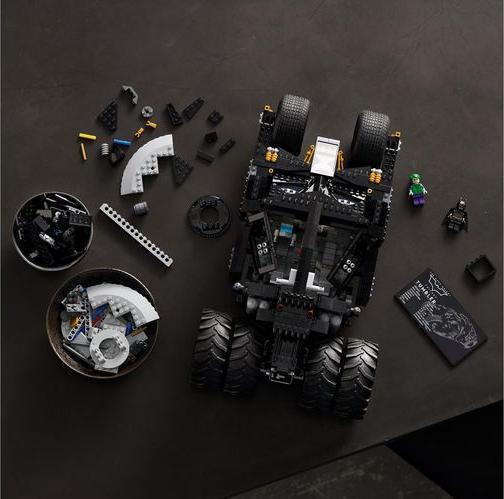 Actual product image LEGO Batmobile Tumbler (76240, LEGO DC, LEGO Rare Sets)