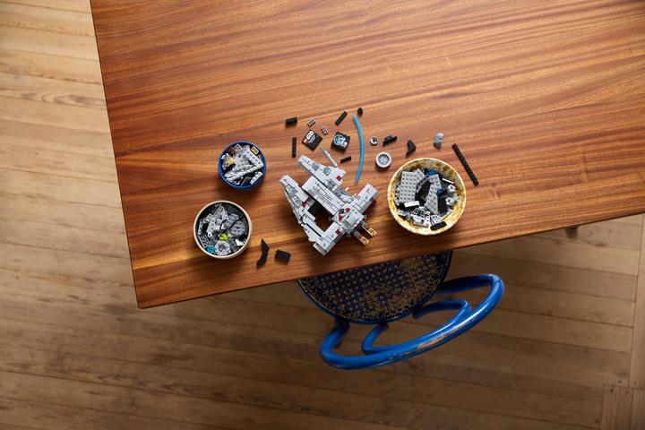 Produktbild LEGO Millennium Falcon (75375, LEGO Star Wars)