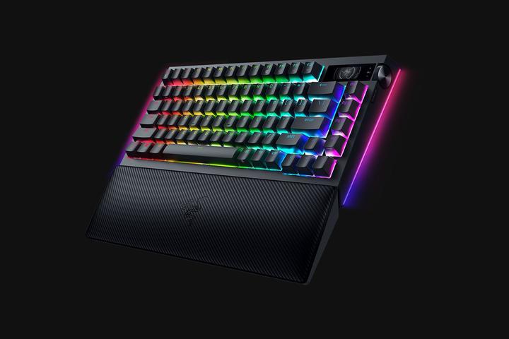 Produktbild Razer BlackWidow V4 Pro (Eng. Int., Kabellos, Kabelgebunden)