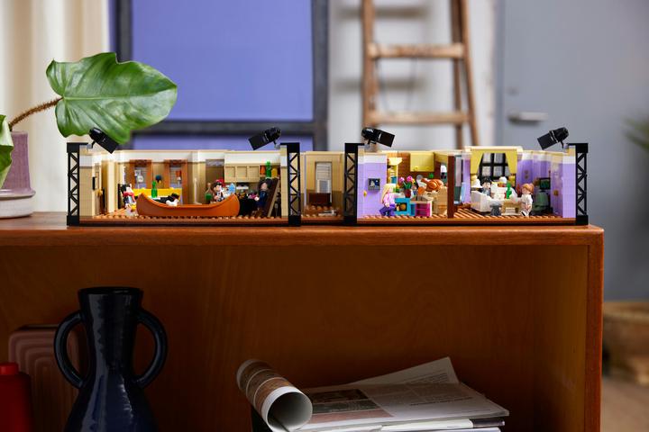 Immagine prodotto LEGO Amici Appartamenti (10292, LEGO Friends, Set LEGO rari)
