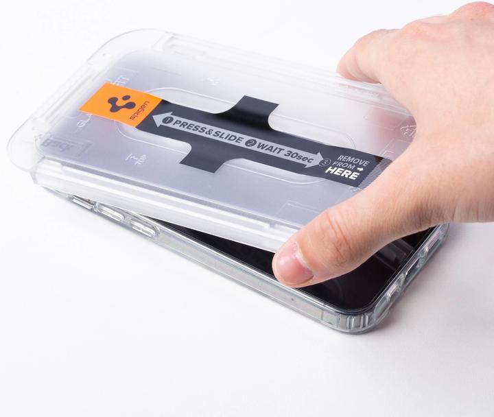 Actual product image Spigen Glas.tR EZ Fit (2 Piece, Apple iPhone 13, Apple iPhone 13 Pro)