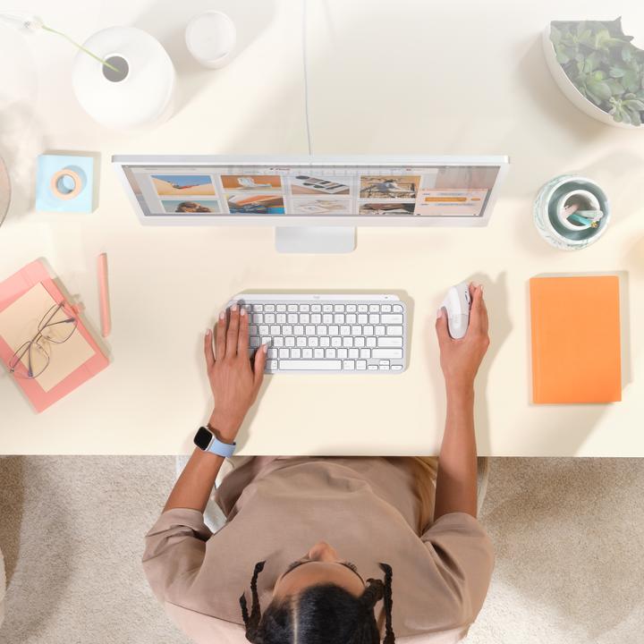 Actual product image Logitech Lift for Mac (Wireless)
