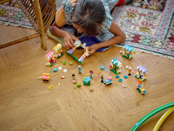 Image du produit LEGO Friends 42615 La Journée d’Adoption des Animaux (42615, LEGO Friends)