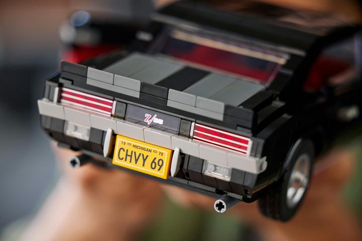 Image du produit LEGO Chevrolet Camaro Z28 (10304, LEGO difficiles à trouver)
