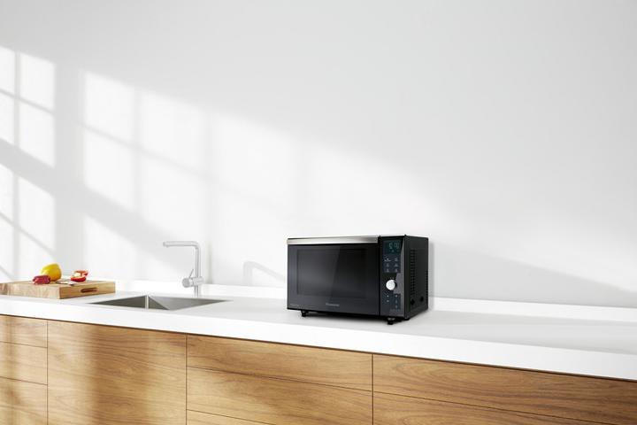 Actual product image Panasonic Nn-Df383b (23 l)