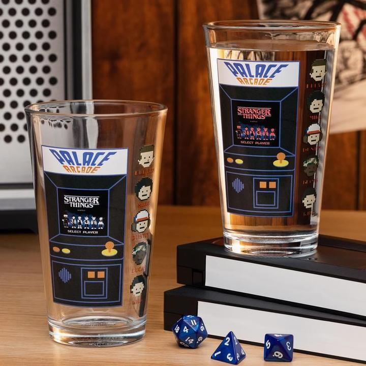 Immagine prodotto Paladone Products STRANGER THINGS - Arcade - Vetro cambia colore