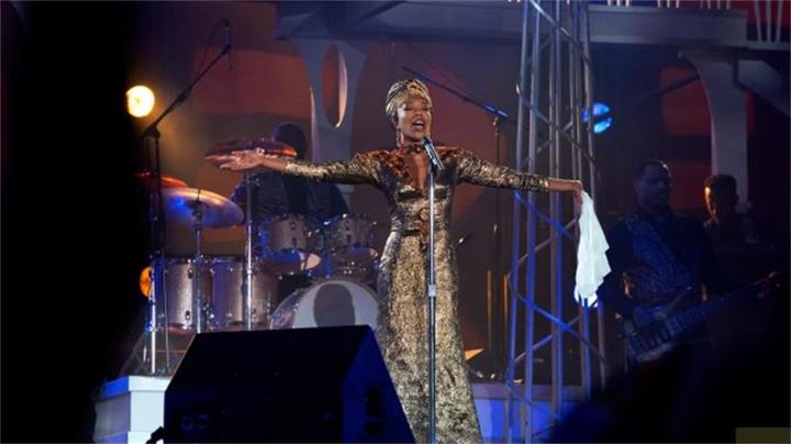 Immagine prodotto Magni Whitney Houston: I Wanna Dance With Somebody - BR (Blu-ray, 2023, Inglese, Tedesco, Italiano)