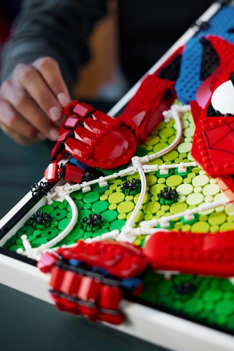 Actual product image LEGO The Amazing Spider-Man (31209, LEGO Art)