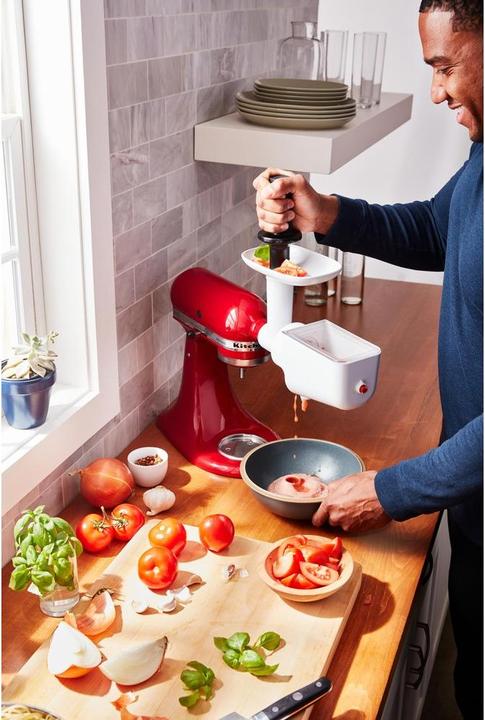 Actual product image KitchenAid Blender attachment