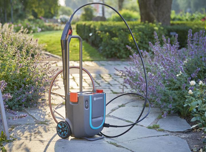 Produktbild Gardena AquaClean Li40/60 inkl. Akku (Akkubetrieb)
