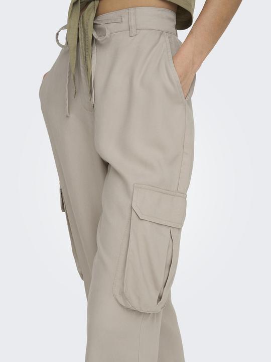 Produktbild Only Cargo Schnitt Mittlere Taille Anliegende Bündchen Trainingshose Cargo-Hose (M)