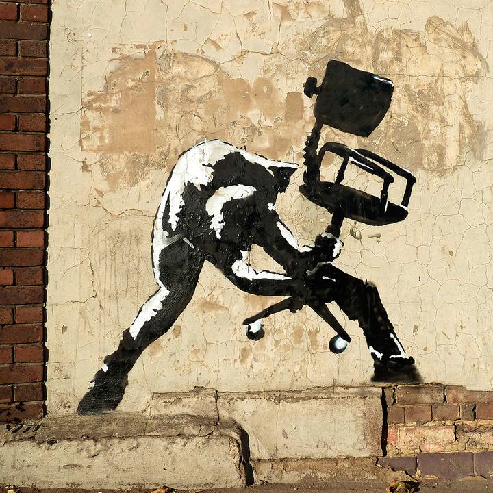 Actual product image Banksy 2024 (30 x 30 cm, Hardcover, Spanish, Dutch, German, French, English, Italian, Polish, Czech)
