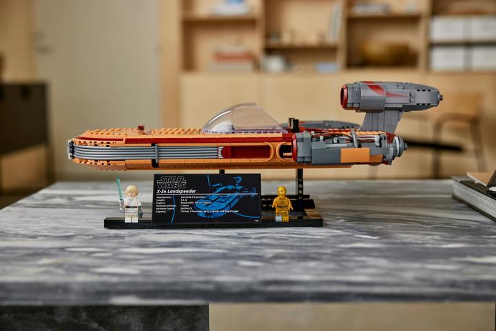 Actual product image LEGO Star Wars - Luke Skywalker's Landspeeder (75341, LEGO Rare Sets)