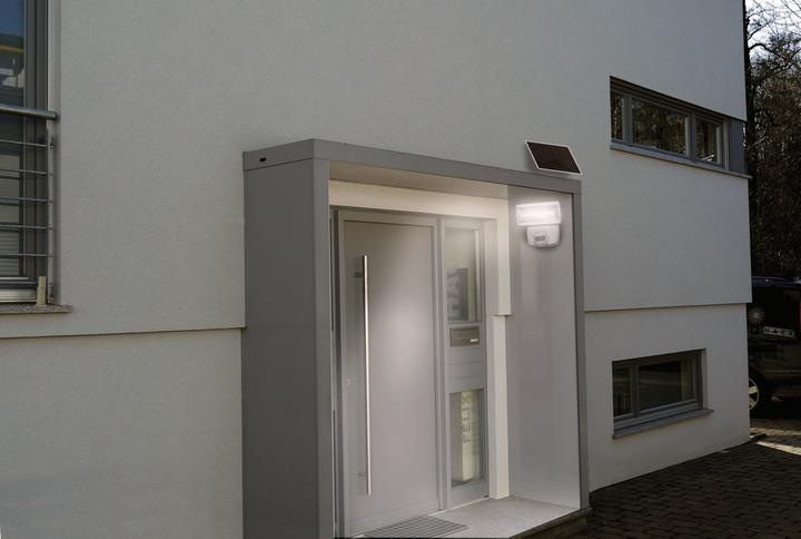 Image du produit Brennenstuhl Projecteur solaire à LED SOL 800 avec détecteur de mouvement infrarouge anthracite (400 lm, IP44)