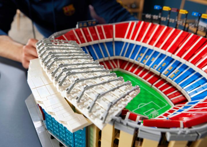 Produktbild LEGO ICONS CAMP NOU - FC BARCELONA 10284 (10284, LEGO Creator Expert, LEGO Seltene Sets)