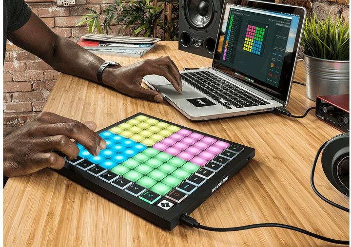 Productafbeelding novation Launchpad X (Controller)
