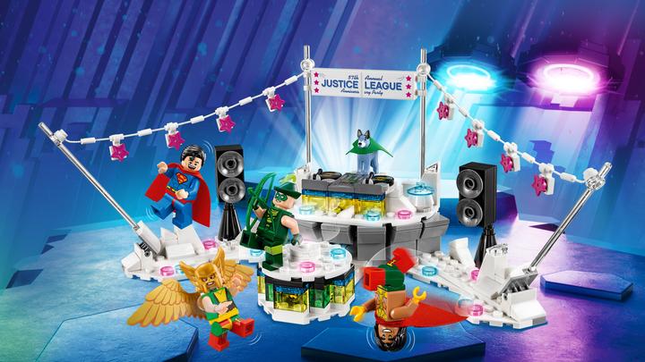 Actual product image LEGO The Justice League Anniversary Party (70919, LEGO DC)