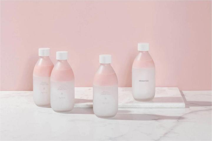 Produktbild Aromatica Reviving Rose Infusion Treatment Toner (200 ml)