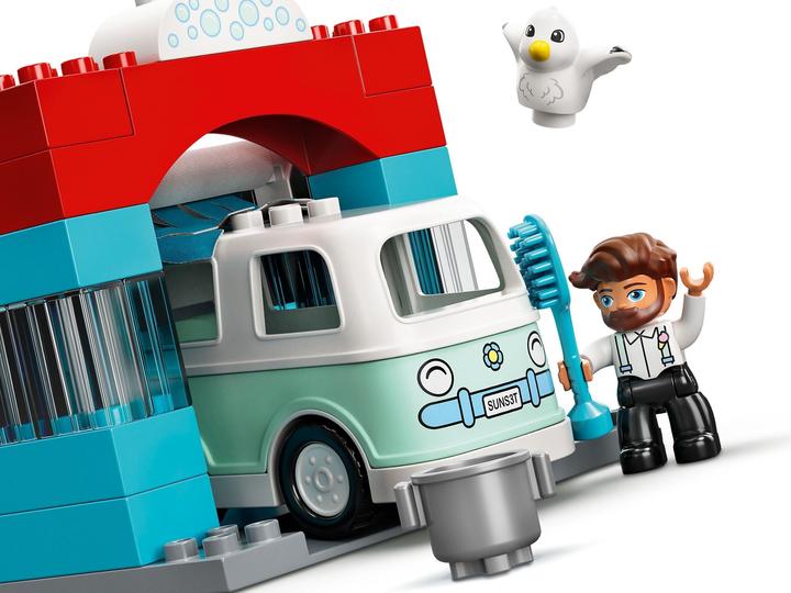 Image du produit LEGO Le garage et la station de lavage (10948)