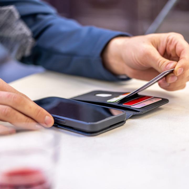 Produktbild Sp Connect SP Magnetic Flip Cover SPC+ XL (Universal)