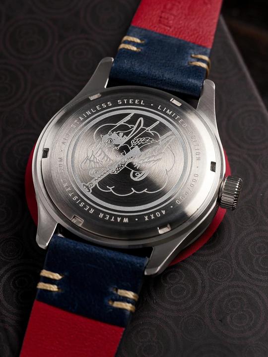 Produktbild AVI-8 AV-4103-03 Tuskegee Airmen Limited Edition Herrenuhr 40mm 5ATM (Fliegeruhr, 40 mm)