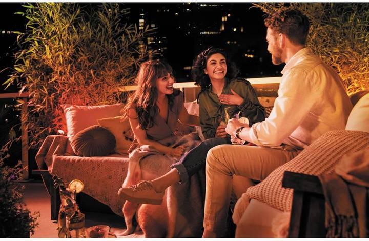 Actual product image Philips Hue LED Stripe Lightstrip Outdoor (DE Plug) (Multicoloured, 200 cm, Outdoor)