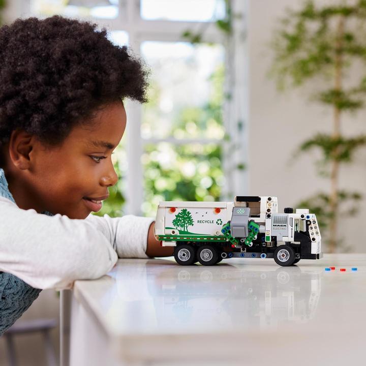 Produktbild LEGO Mack LR Electric Müllwagen (42167, LEGO Technic)