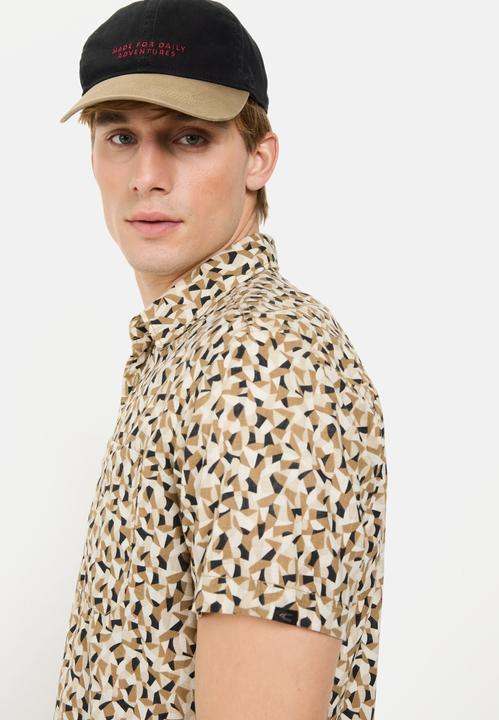 Actual product image Camel Active Kurzarmhemd mit Strukturmuster (L)
