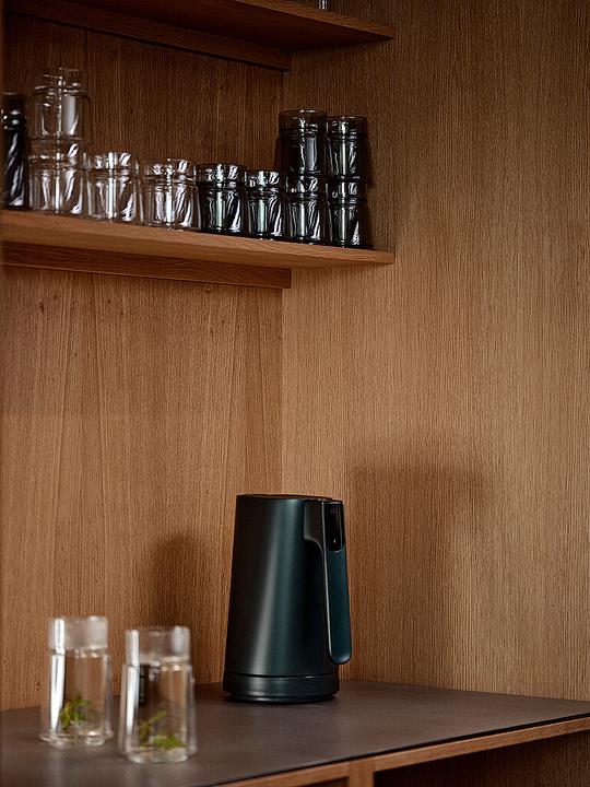 Actual product image Jacob Jensen Wasserkocher Dunkelgruen (1.20 l)