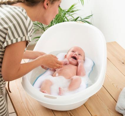 Image du produit Doomoo Flotter pour votre maison : le matelas de bain de Basics flotte.