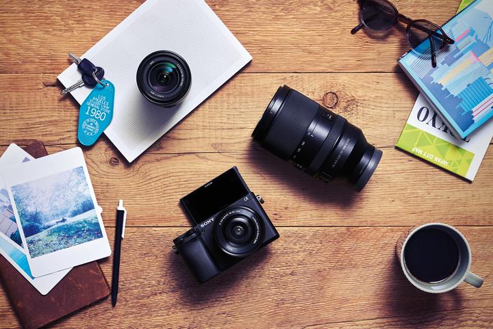Immagine prodotto Sony Alpha 6400 Kit (18 - 135 mm, 24.20 Mpx, APS-C / DX)