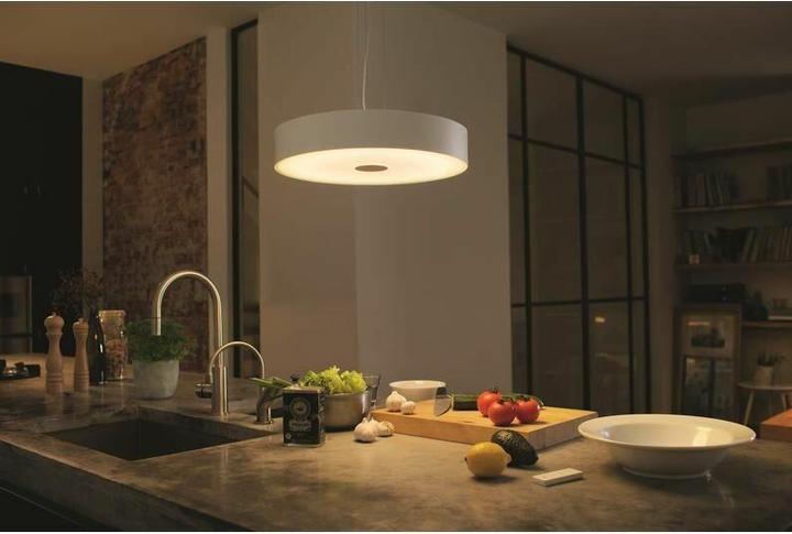Actual product image Philips Hue Fair Basis BT (3000 lm)