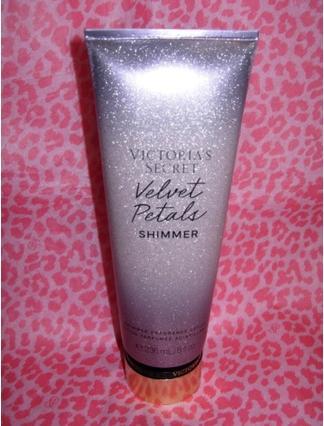 Image du produit Victoria's Secret Victorias Secret - Velvet Petals Shimmer Body Lotion 236ml (Lotion pour le corps, 236 ml)