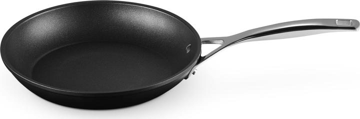 Immagine prodotto Le Creuset Set di pentole antiaderenti in alluminio da 24/26 cm, bricco per il latte (Pentola, Padella per friggere, Tegame, Alluminio)