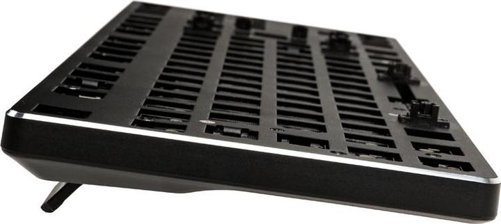 Actual product image Glorious PC Gaming Race GMMK TKL ISO Barebone (DE, Cable)