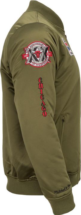 Produktbild Mitchell & Ness M&N Satin Bomber Jacke - PATCHES Chicago Bulls oliv - XXL (XXL)